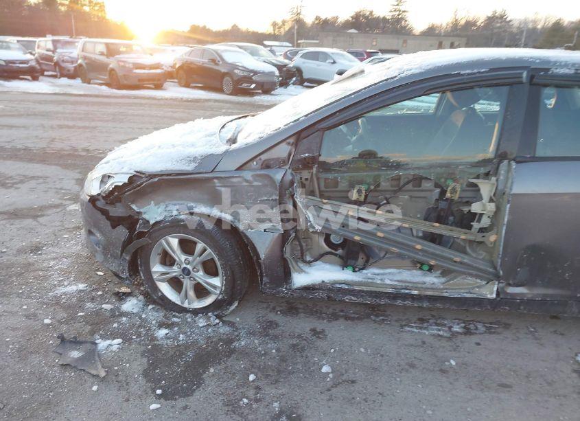 Photo 6 of 2014 Ford Focus SE (VIN 1FADP3K26EL178195)