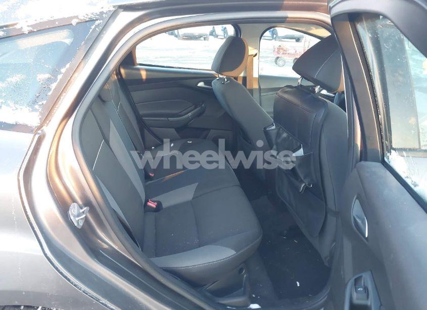 Photo 8 of 2014 Ford Focus SE (VIN 1FADP3K26EL178195)