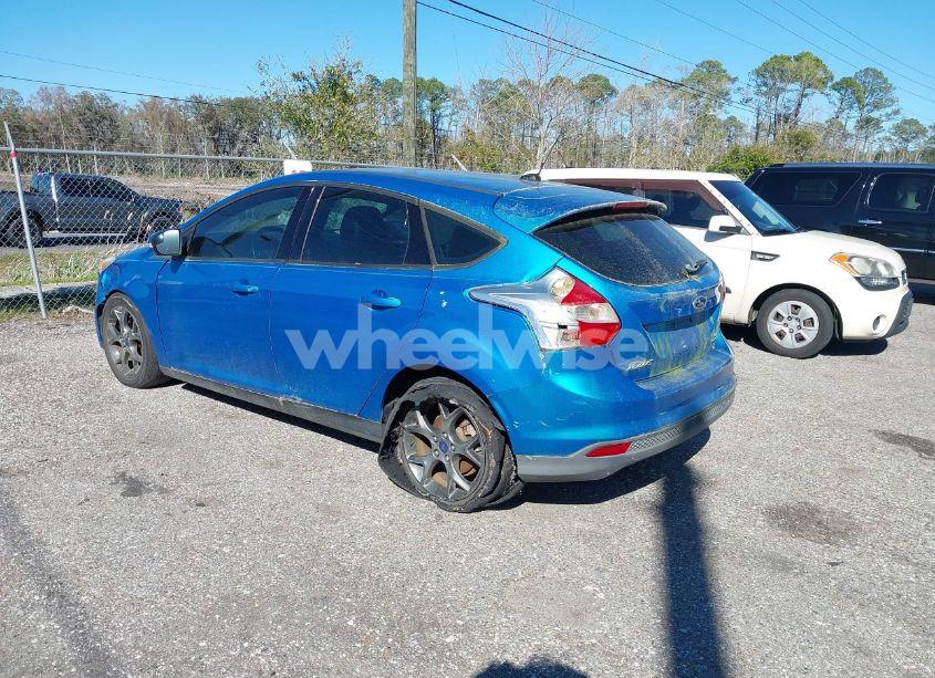 Photo 3 of 2014 Ford Focus SE (VIN 1FADP3K26EL191223)
