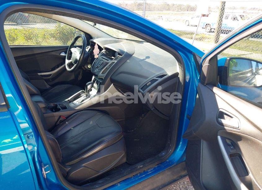 Photo 5 of 2014 Ford Focus SE (VIN 1FADP3K26EL191223)