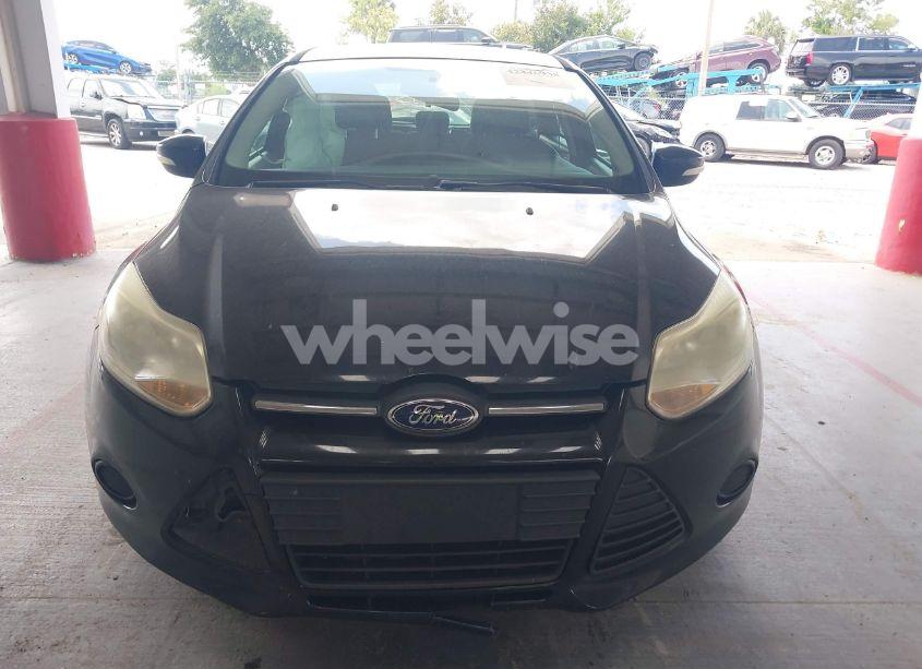 Photo 12 of 2014 Ford Focus SE (VIN 1FADP3K26EL200261)