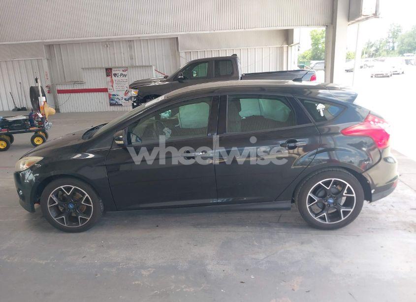 Photo 14 of 2014 Ford Focus SE (VIN 1FADP3K26EL200261)