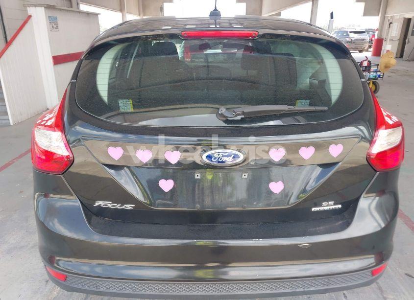 Photo 16 of 2014 Ford Focus SE (VIN 1FADP3K26EL200261)