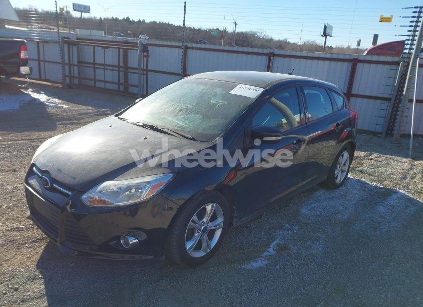Photo 2 of 2014 Ford Focus SE (VIN 1FADP3K26EL231221)