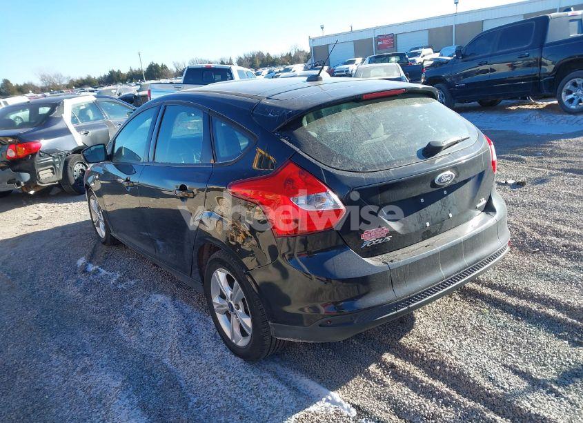 Photo 3 of 2014 Ford Focus SE (VIN 1FADP3K26EL231221)