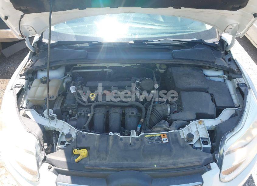 Photo 10 of 2014 Ford Focus SE (VIN 1FADP3K26EL238606)