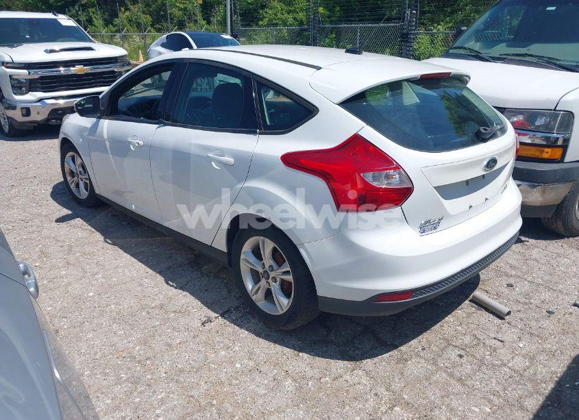 Photo 3 of 2014 Ford Focus SE (VIN 1FADP3K26EL238606)