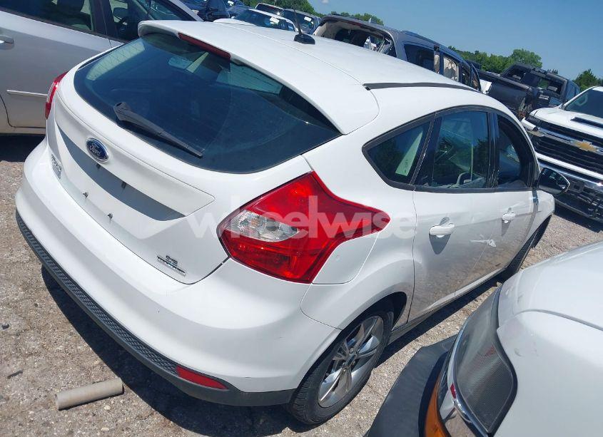 Photo 4 of 2014 Ford Focus SE (VIN 1FADP3K26EL238606)