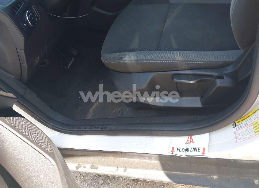 Photo 6 of 2014 Ford Focus SE (VIN 1FADP3K26EL238606)