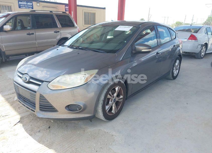 Photo 2 of 2014 Ford Focus SE (VIN 1FADP3K26EL277292)