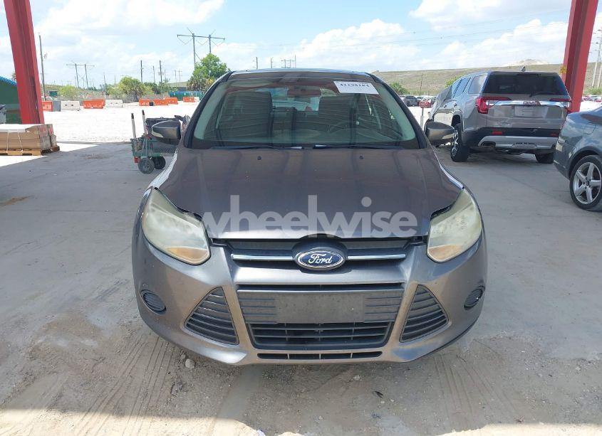 Photo 6 of 2014 Ford Focus SE (VIN 1FADP3K26EL277292)