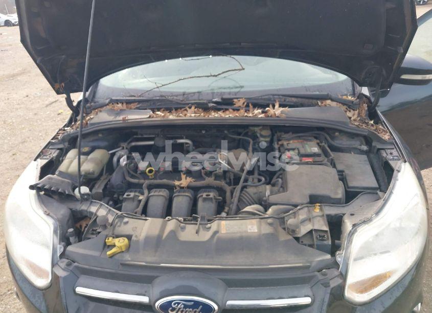 Photo 10 of 2014 Ford Focus SE (VIN 1FADP3K26EL280869)