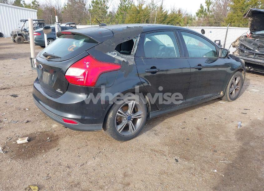 Photo 4 of 2014 Ford Focus SE (VIN 1FADP3K26EL280869)