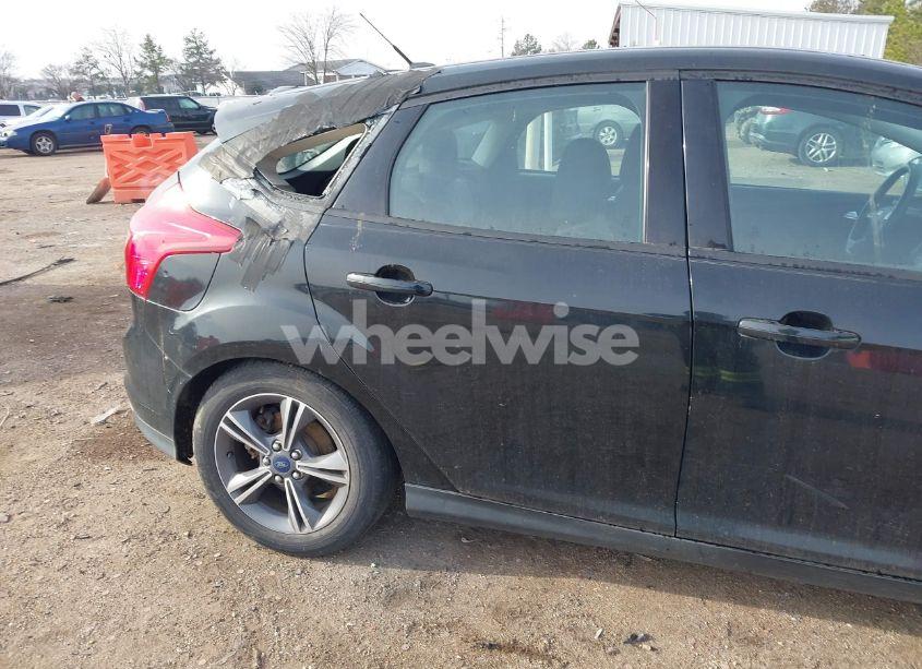 Photo 6 of 2014 Ford Focus SE (VIN 1FADP3K26EL280869)