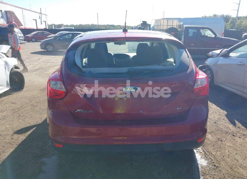 Photo 17 of 2014 Ford Focus SE (VIN 1FADP3K26EL284971)