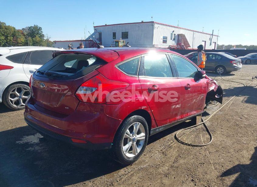 Photo 4 of 2014 Ford Focus SE (VIN 1FADP3K26EL284971)