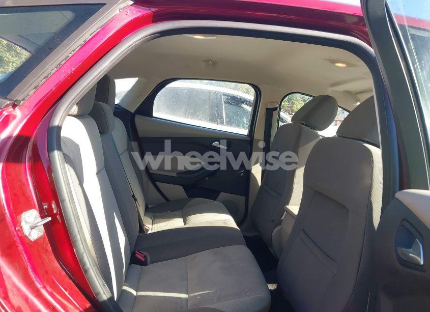 Photo 8 of 2014 Ford Focus SE (VIN 1FADP3K26EL284971)