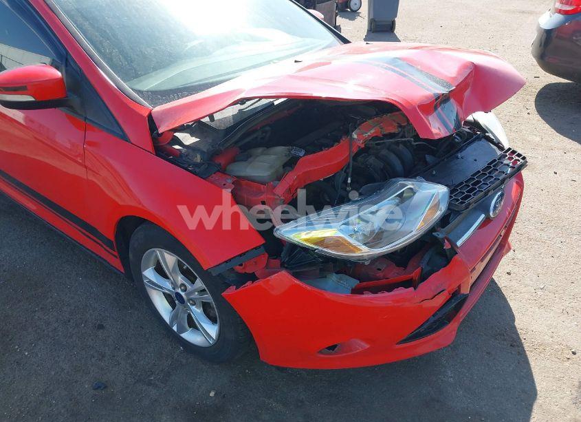 Photo 12 of 2014 Ford Focus SE (VIN 1FADP3K26EL305818)