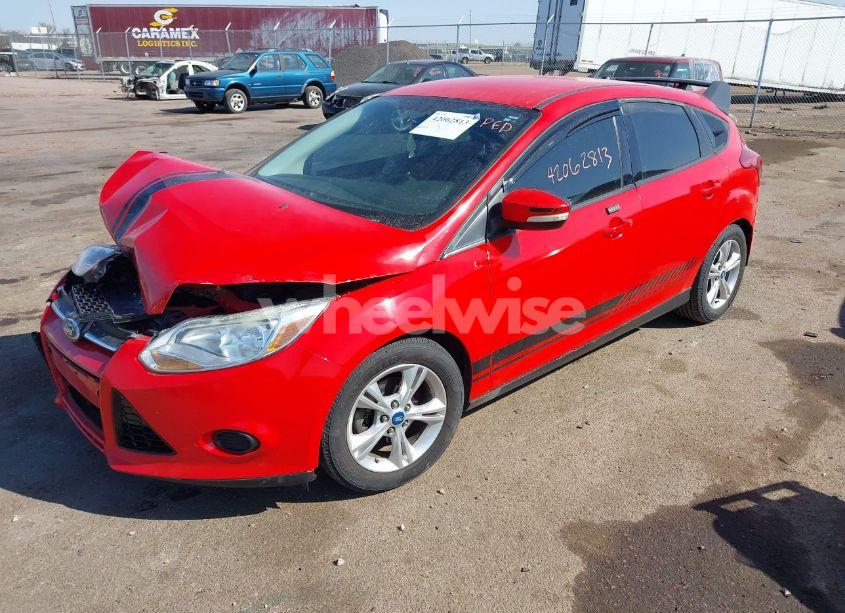 Photo 2 of 2014 Ford Focus SE (VIN 1FADP3K26EL305818)