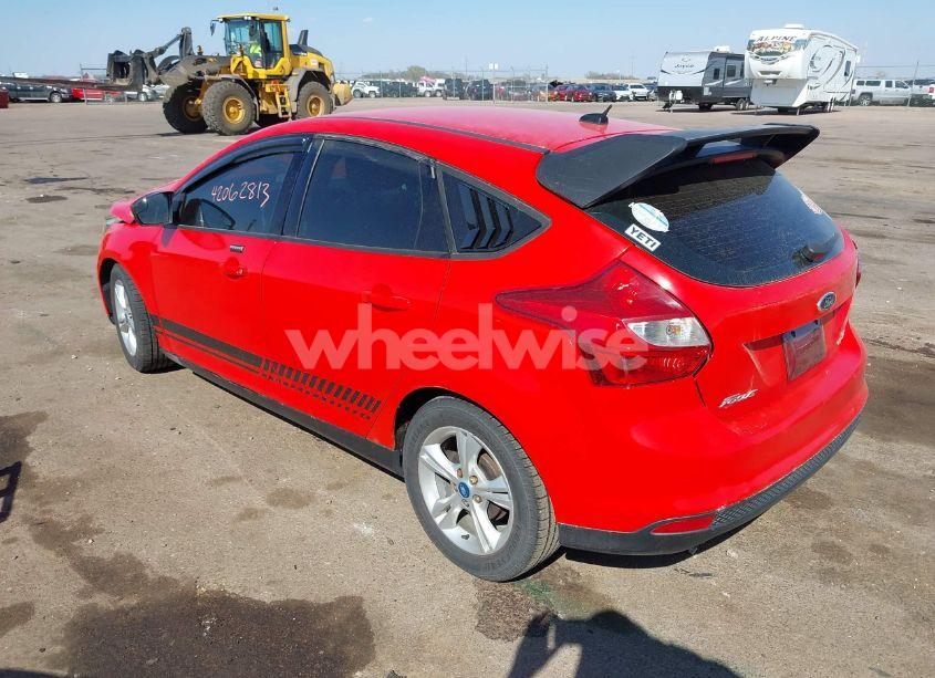 Photo 3 of 2014 Ford Focus SE (VIN 1FADP3K26EL305818)