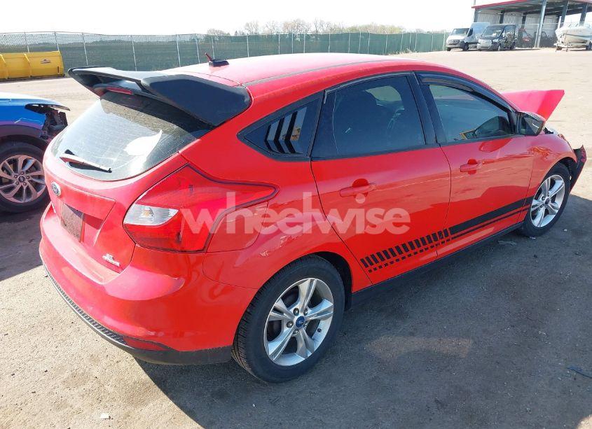 Photo 4 of 2014 Ford Focus SE (VIN 1FADP3K26EL305818)