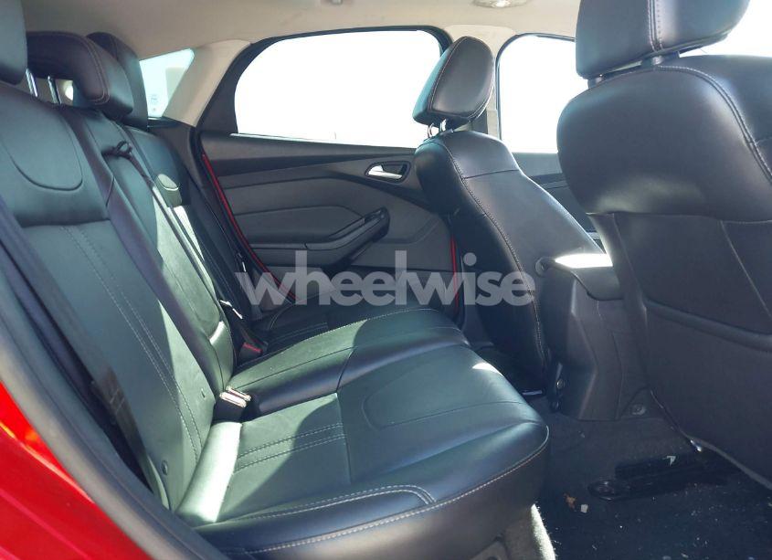 Photo 8 of 2014 Ford Focus SE (VIN 1FADP3K26EL326622)