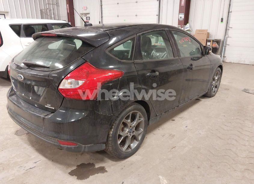 Photo 4 of 2014 Ford Focus SE (VIN 1FADP3K26EL337345)
