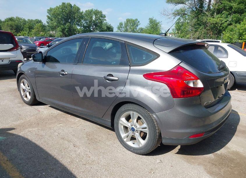 Photo 3 of 2014 Ford Focus SE (VIN 1FADP3K26EL374251)