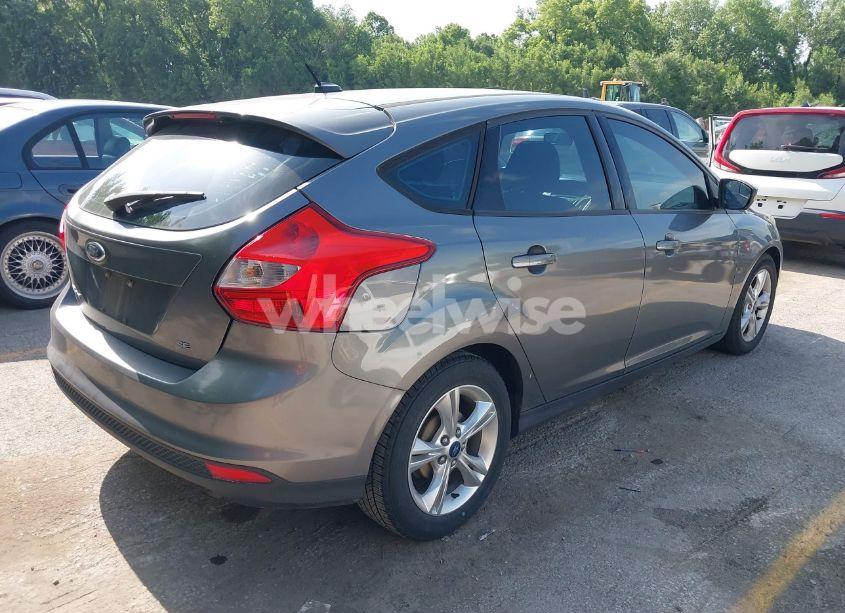 Photo 4 of 2014 Ford Focus SE (VIN 1FADP3K26EL374251)