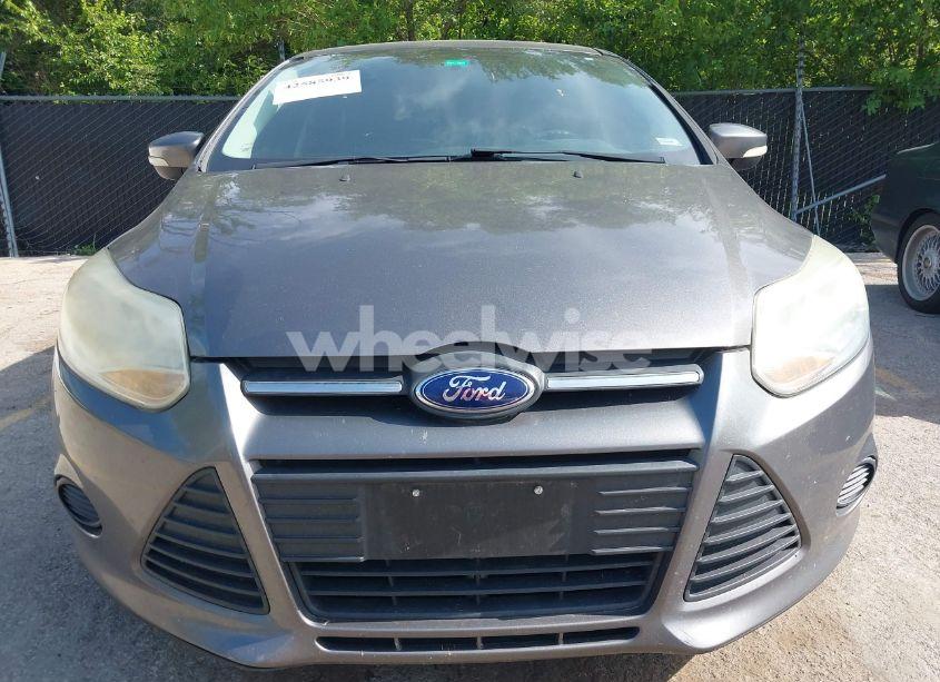 Photo 6 of 2014 Ford Focus SE (VIN 1FADP3K26EL374251)