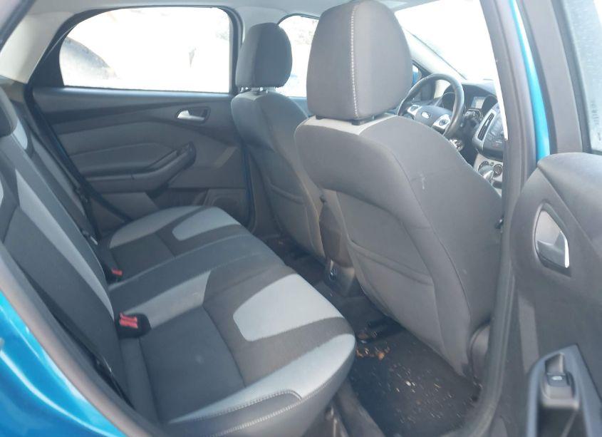 Photo 8 of 2014 Ford Focus SE (VIN 1FADP3K26EL391079)