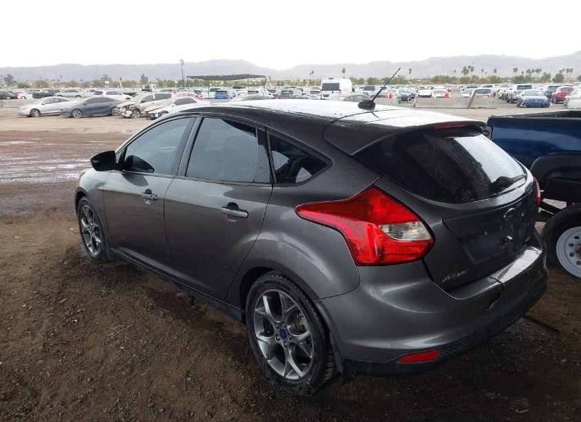 Photo 3 of 2014 Ford Focus SE (VIN 1FADP3K26EL399649)