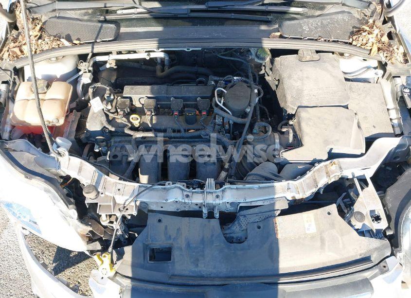 Photo 10 of 2014 Ford Focus SE (VIN 1FADP3K26EL401898)