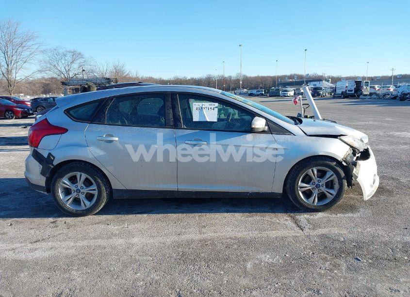 Photo 13 of 2014 Ford Focus SE (VIN 1FADP3K26EL401898)