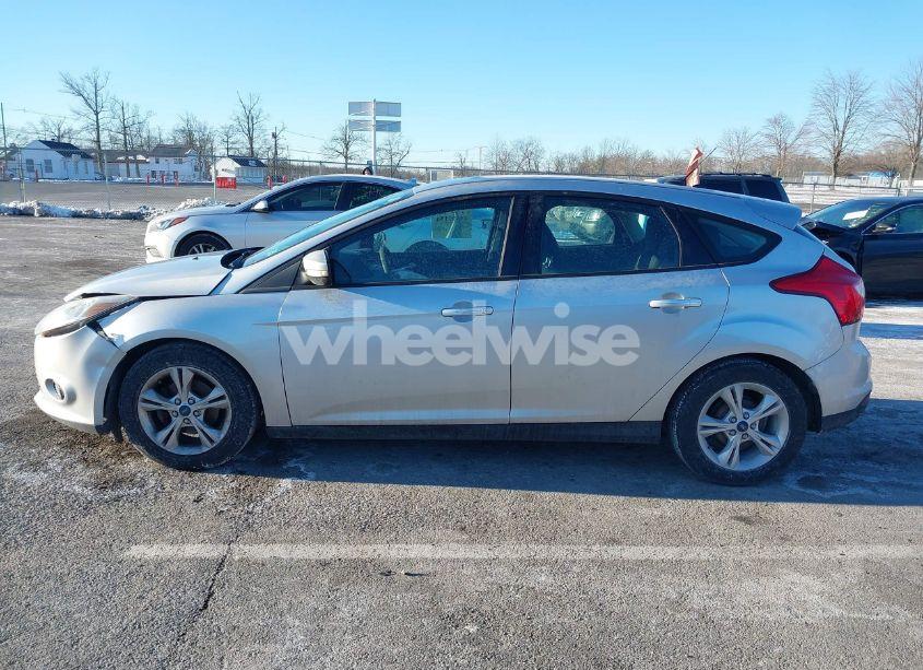Photo 14 of 2014 Ford Focus SE (VIN 1FADP3K26EL401898)
