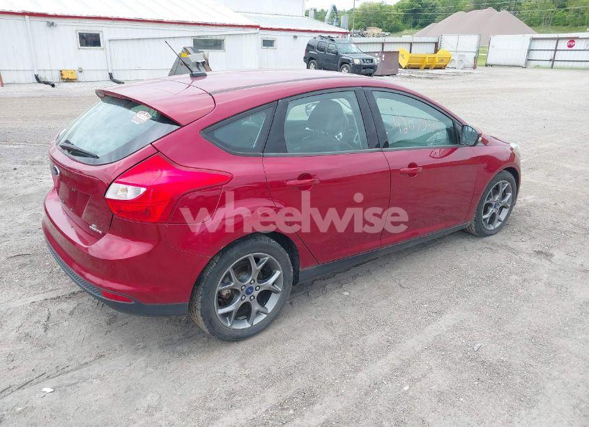 Photo 4 of 2014 Ford Focus SE (VIN 1FADP3K26EL412058)