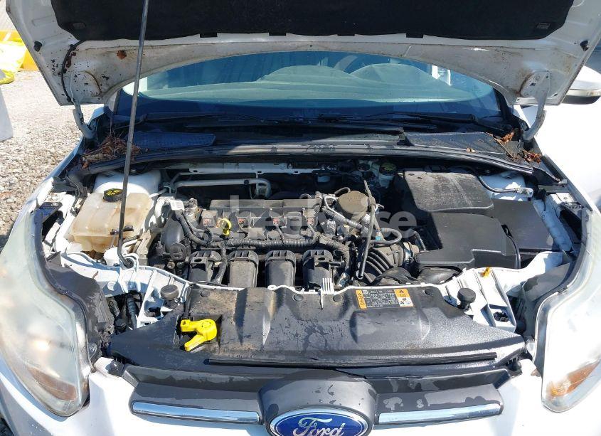 Photo 10 of 2014 Ford Focus SE (VIN 1FADP3K26EL435596)