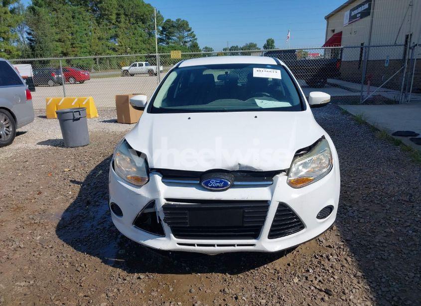 Photo 12 of 2014 Ford Focus SE (VIN 1FADP3K26EL435596)