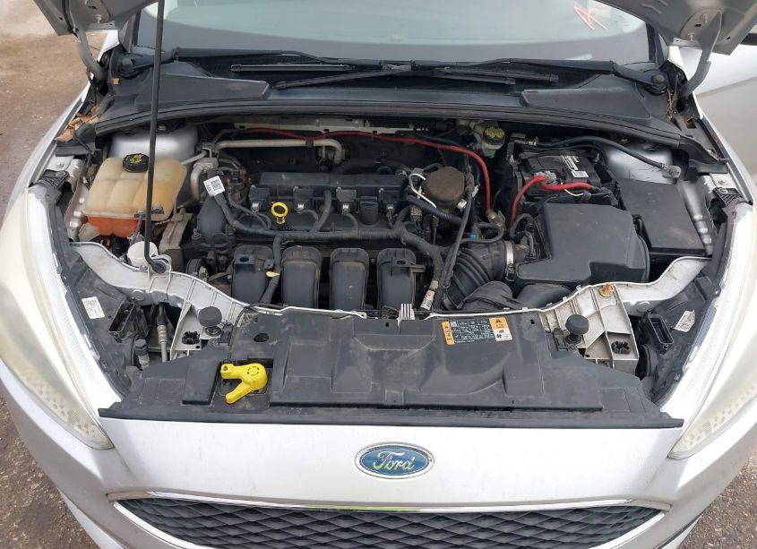 Photo 10 of 2015 Ford Focus SE (VIN 1FADP3K26FL249347)
