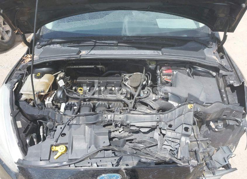 Photo 10 of 2015 Ford Focus SE (VIN 1FADP3K26FL268433)