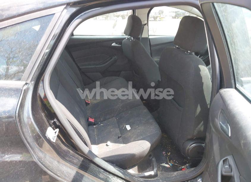 Photo 8 of 2015 Ford Focus SE (VIN 1FADP3K26FL268433)