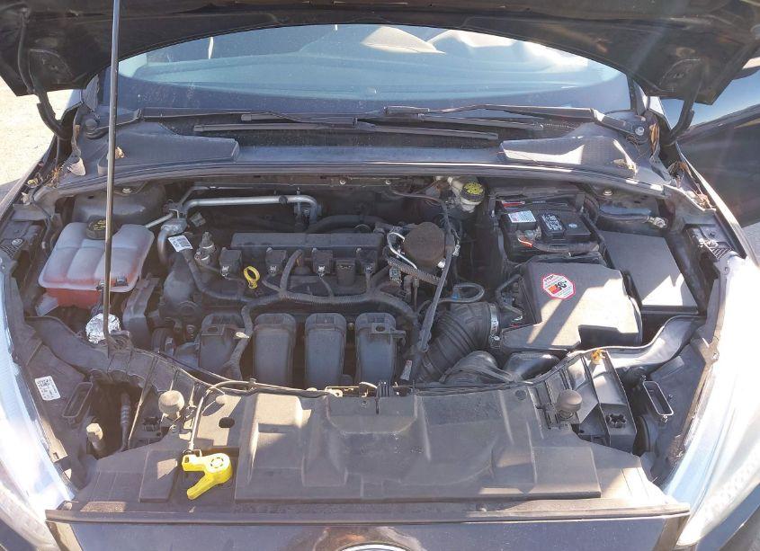 Photo 10 of 2015 Ford Focus SE (VIN 1FADP3K26FL281280)