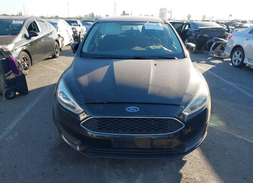 Photo 12 of 2015 Ford Focus SE (VIN 1FADP3K26FL281280)