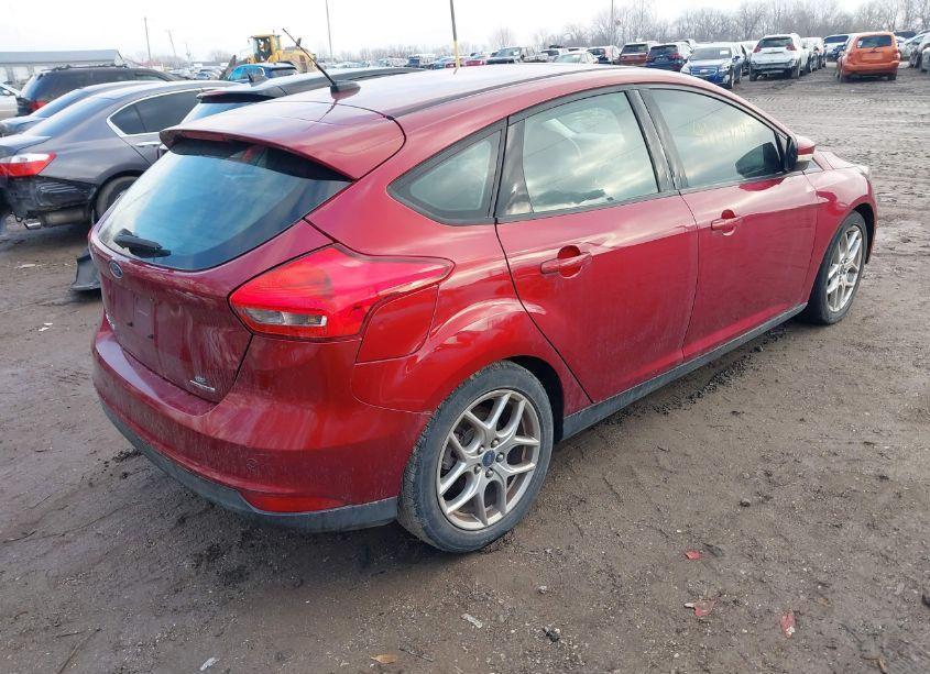 Photo 4 of 2015 Ford Focus SE (VIN 1FADP3K26FL312964)