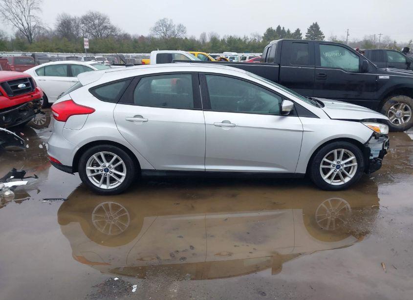 Photo 14 of 2015 Ford Focus SE (VIN 1FADP3K26FL317291)