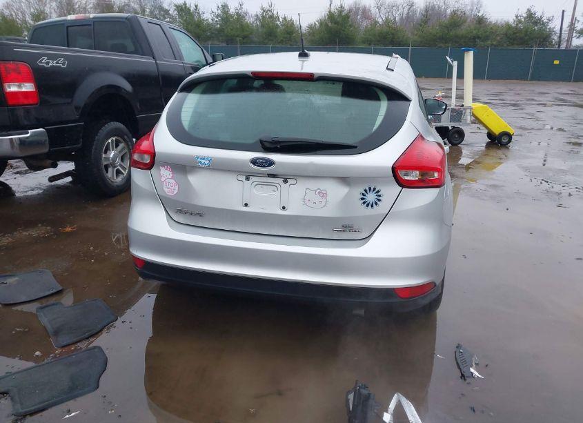 Photo 17 of 2015 Ford Focus SE (VIN 1FADP3K26FL317291)