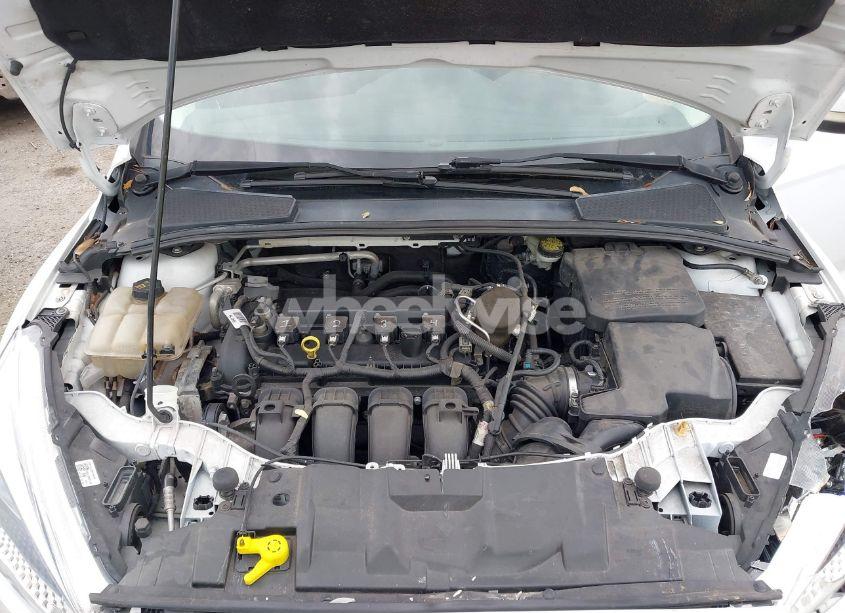 Photo 10 of 2015 Ford Focus SE (VIN 1FADP3K26FL328517)