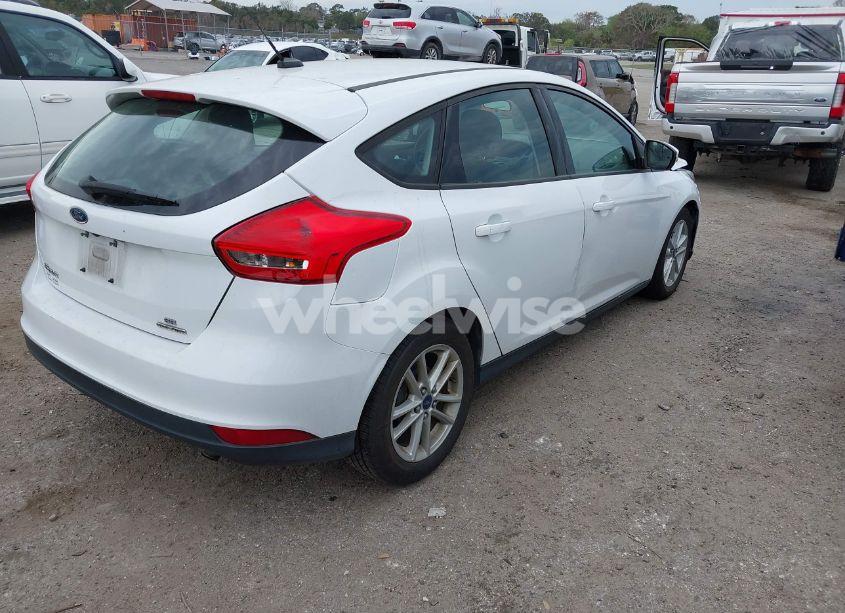 Photo 4 of 2015 Ford Focus SE (VIN 1FADP3K26FL328517)