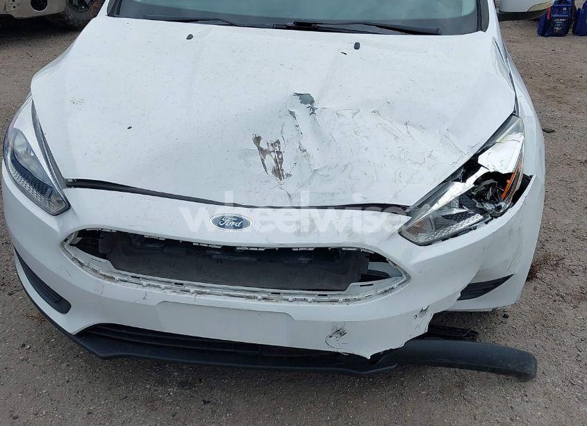 Photo 6 of 2015 Ford Focus SE (VIN 1FADP3K26FL328517)