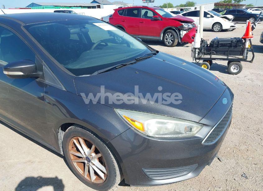Photo 6 of 2015 Ford Focus SE (VIN 1FADP3K26FL347469)